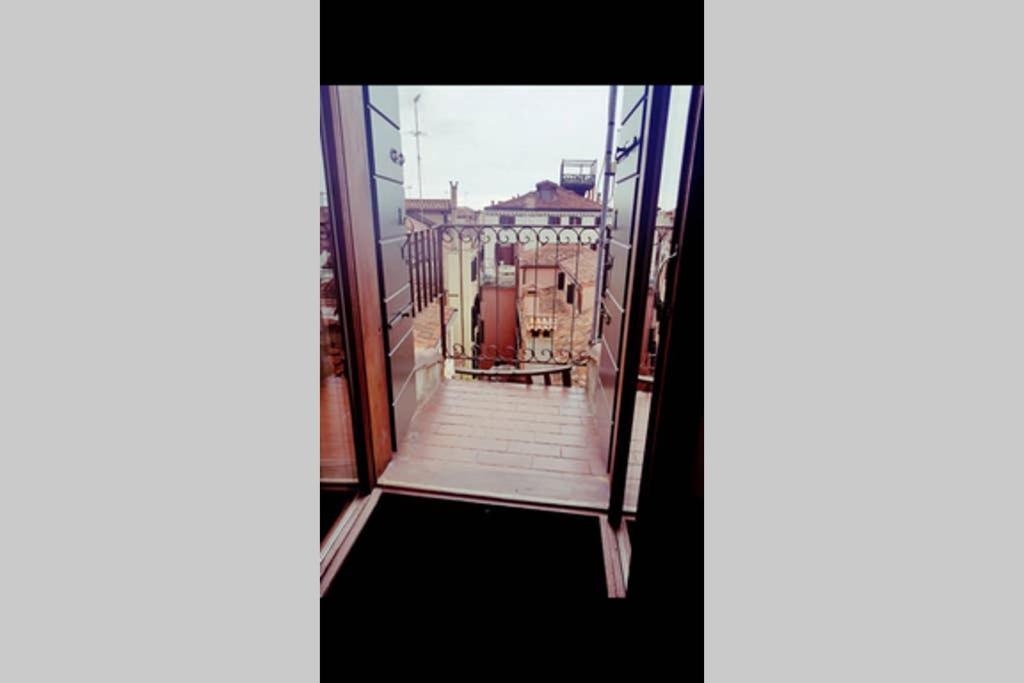 Large Top 3 Rooms Flat Central Rialto Венеция Екстериор снимка